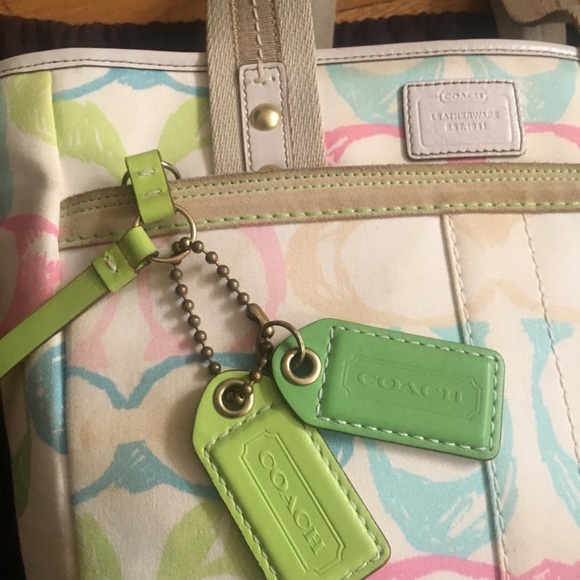 Medium multi color scribble Coach Hampton tote - Picture 5 of 5